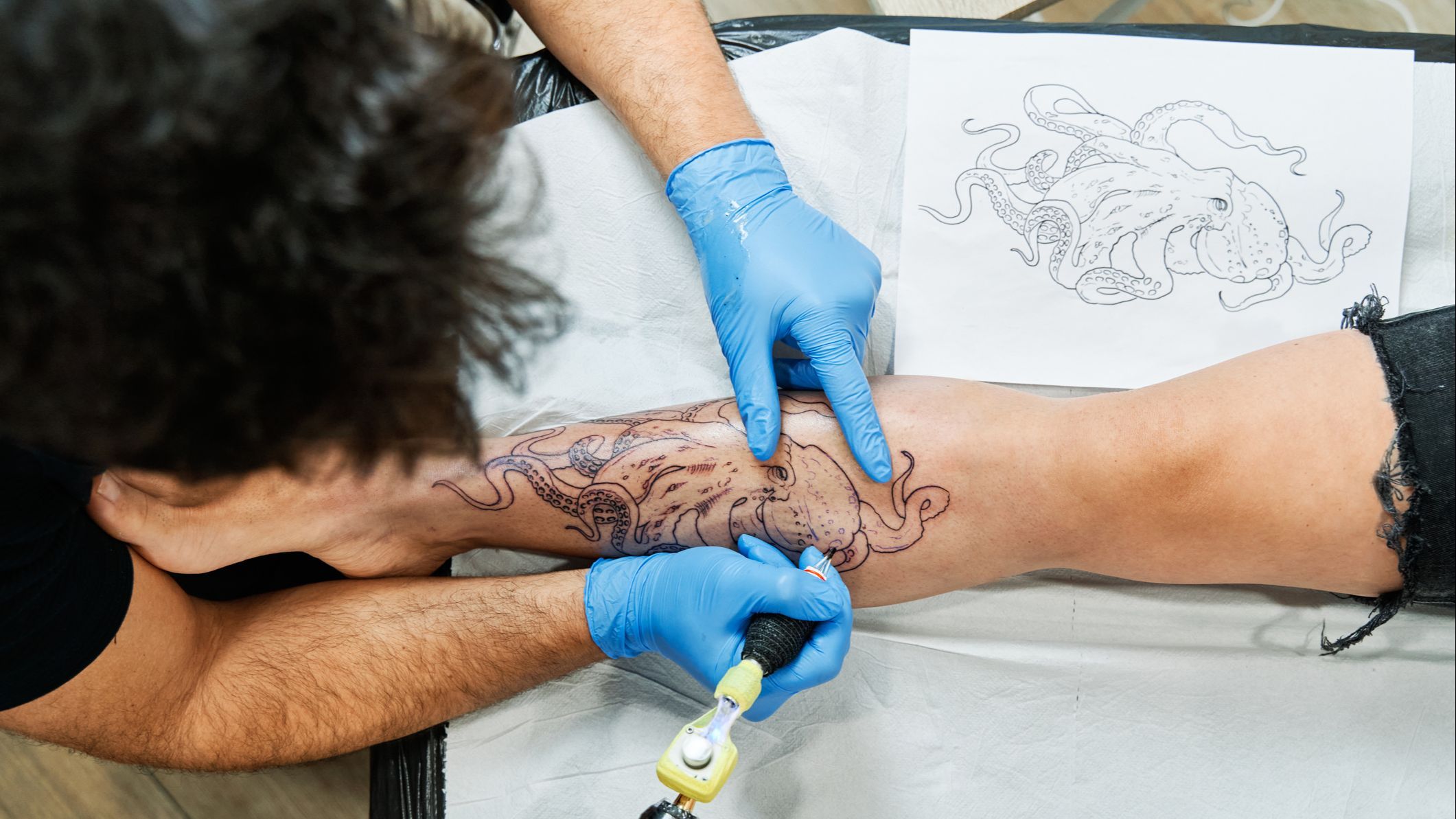 La advertencia de un médico: "Los tatuajes afectan a nuestra salud y longevidad negativamente"